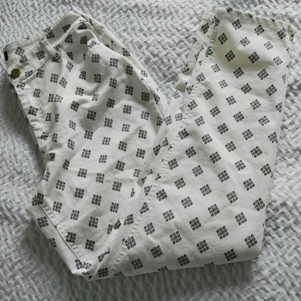 Pre-own Ivanka Trump pant.